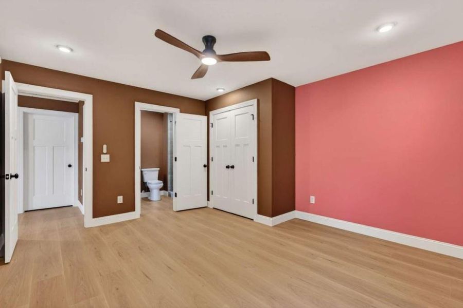 Spacious, unfurnished interior of a new home in , Blue Ridge (Image 20).