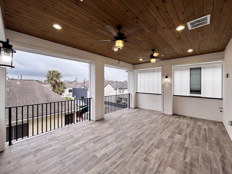 Spacious, unfurnished interior of a new home in , Houston (Image 16).