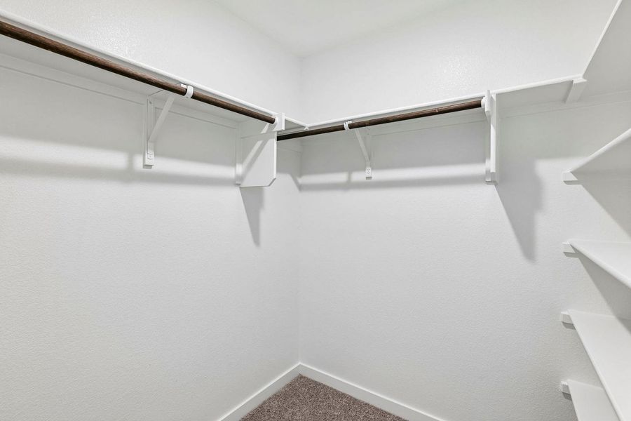 Spacious, unfurnished interior of a new home in Avery Centre, Round Rock (Image 19).