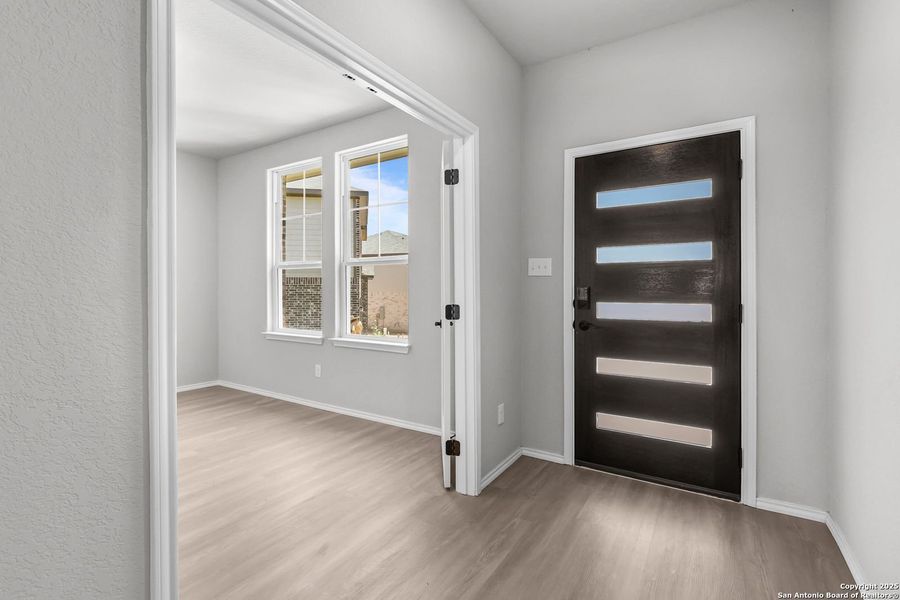 Spacious, unfurnished interior of a new home in Comanche Ridge, San Antonio (Image 23). Spacious, unfurnished interior of a new home in Comanche Ridge, San Antonio (Image 23).