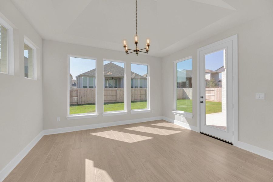 Representative image. Features, selections and colors may vary.