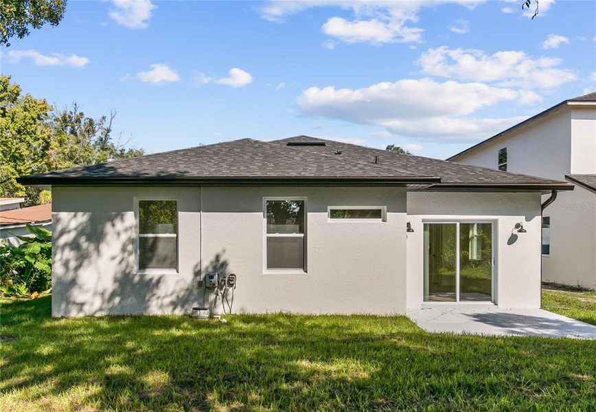 Exterior details and patio area of a home in , Orlando (Image 21).