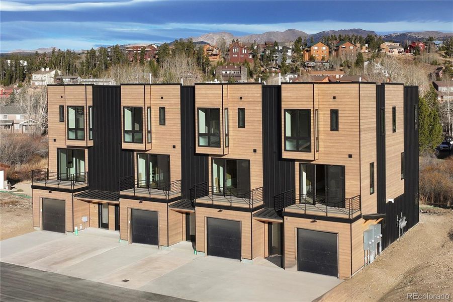 Image 50 of a home in .