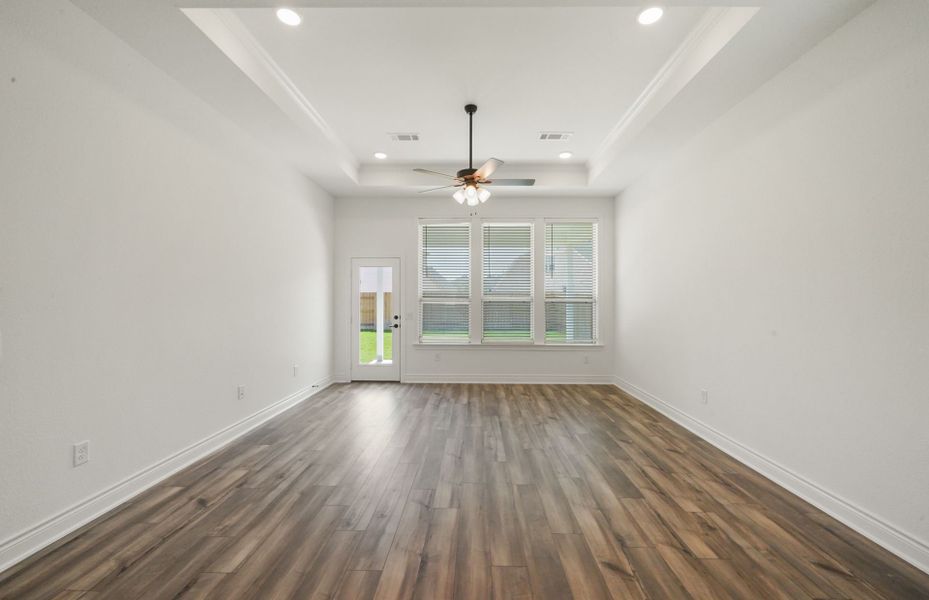 Representative unfurnished interior of a home built from the Idalou by Pulte Homes in Valencia, Manvel (Image 11). Representative unfurnished interior of a home built from the Idalou by Pulte Homes in Valencia, Manvel (Image 11).