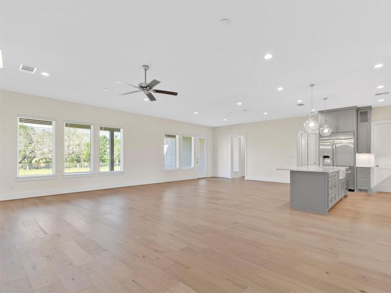 Spacious, unfurnished interior of a new home in , Smithville (Image 27).