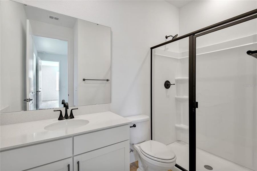 Furnished interior view inside a new home in , Tavares (Image 6).