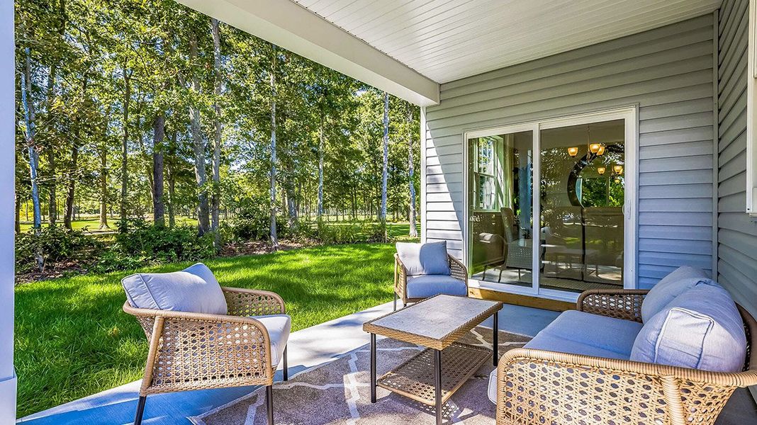 Representative furnished interior of a home built from the Bristol Bonus by D.R. Horton in Riverwood Gardens, Oakland (Image 18).