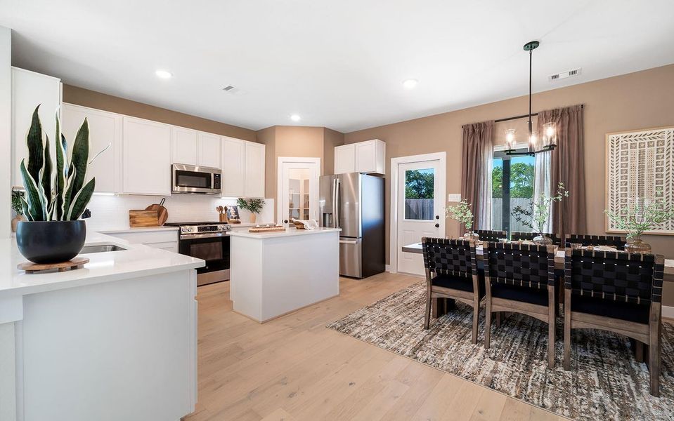 Furnished interior view inside a new home in Steed Landing, Texas City (Image 11).