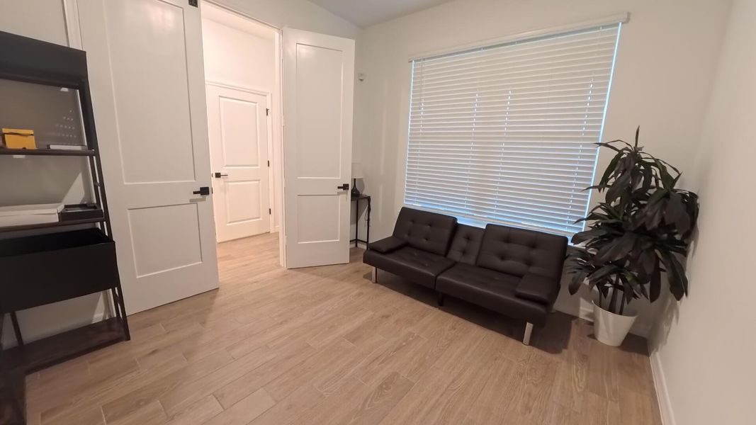 Furnished interior view inside a new home in , Winter Garden (Image 17).
