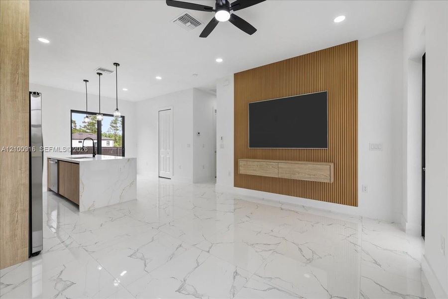 Spacious, unfurnished interior of a new home in , Lehigh Acres (Image 31).