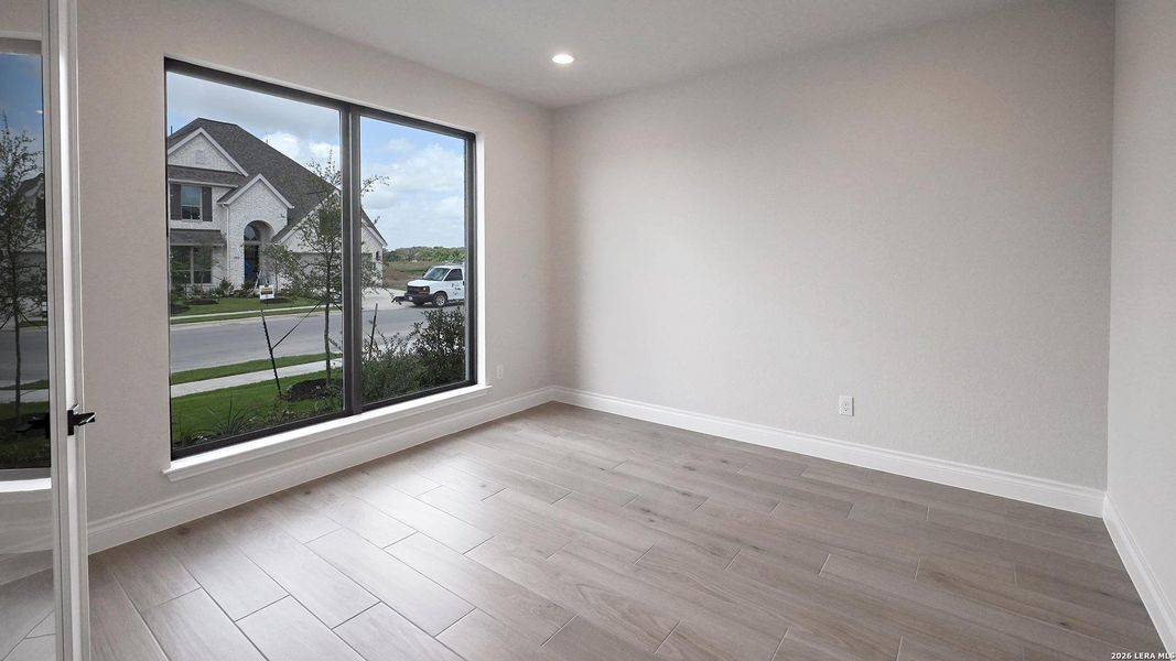 Spacious, unfurnished interior of a new home in Legacy at Lake Dunlap, New Braunfels (Image 17).