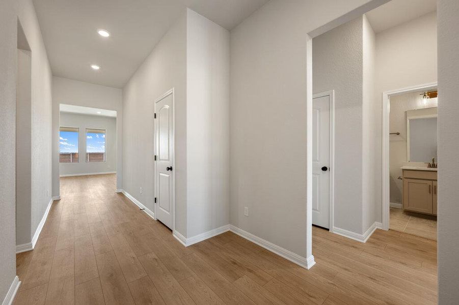 Spacious, unfurnished interior of a new home in Berry Creek Highlands, Georgetown (Image 17). Spacious, unfurnished interior of a new home in Berry Creek Highlands, Georgetown (Image 17).