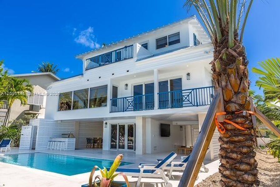 Exterior details and patio area of a home in , Islamorada, Village of Islands (Image 34).