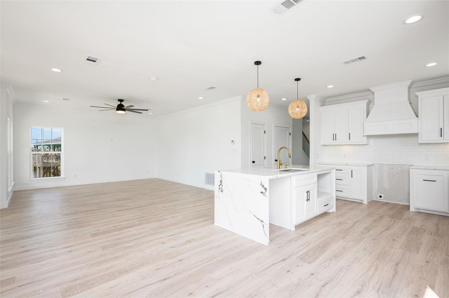 Spacious, unfurnished interior of a new home in , Bolivar Peninsula (Image 49).