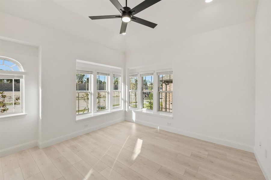 Spacious, unfurnished interior of a new home in Meadow Vista 60-65, Anna (Image 30).