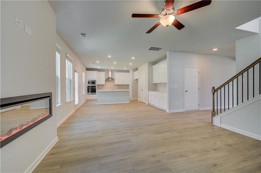 Spacious, unfurnished interior of a new home in Bowers Farm, McDonough (Image 32).