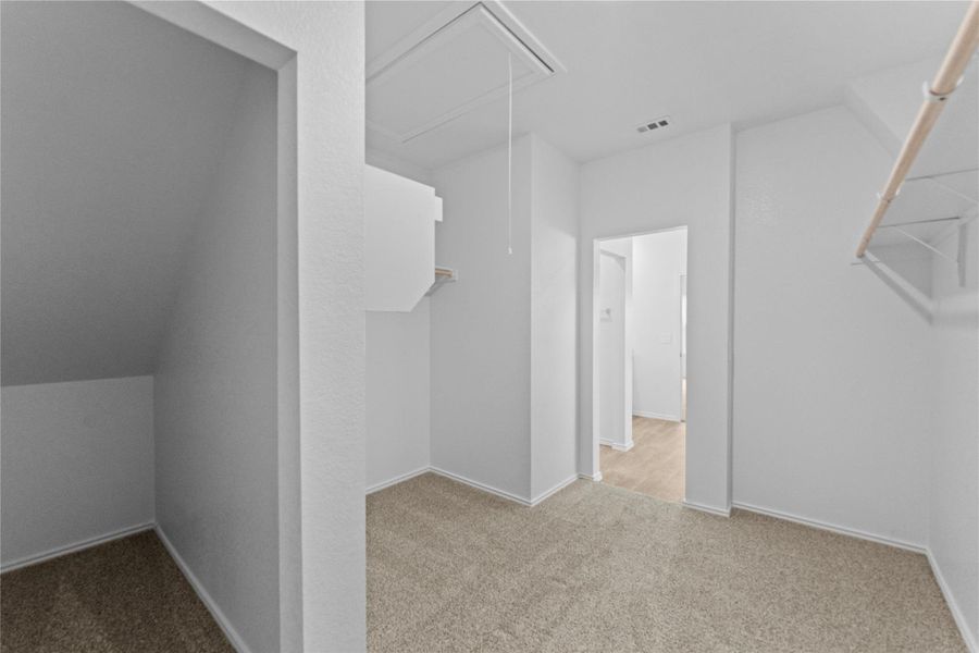 Spacious, unfurnished interior of a new home in , Kyle (Image 20).