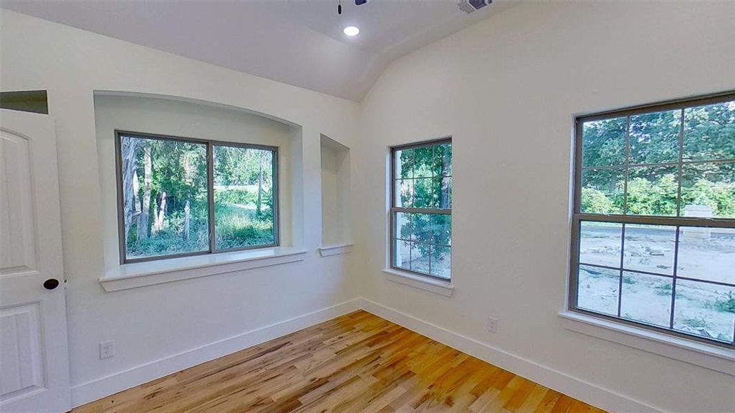 Spacious, unfurnished interior of a new home in , Mabank (Image 20). Spacious, unfurnished interior of a new home in , Mabank (Image 20).