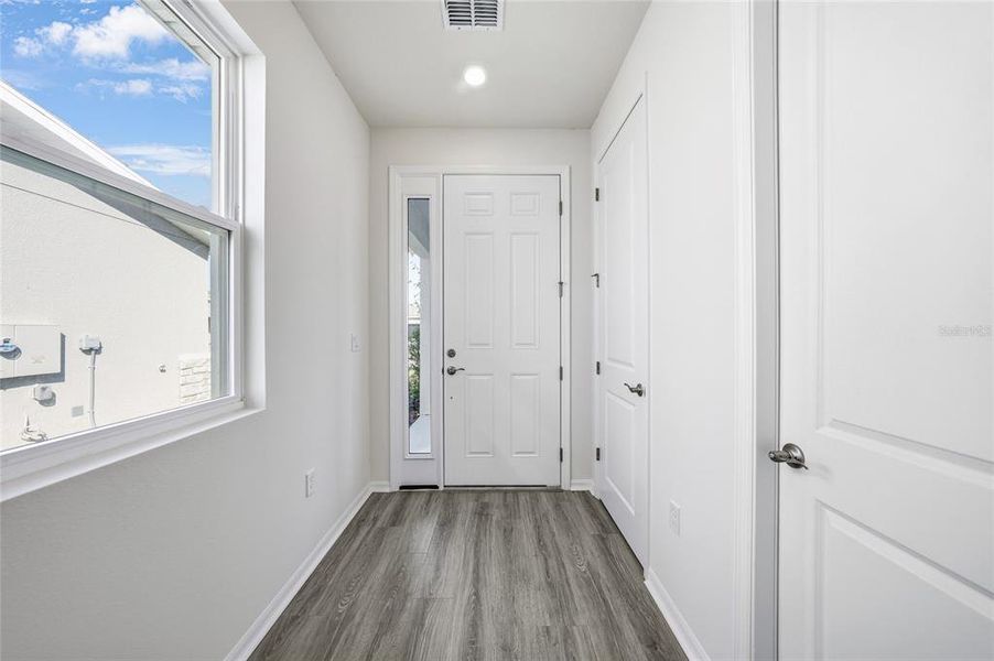 Spacious, unfurnished interior of a new home in Turnleaf, Punta Gorda (Image 17).
