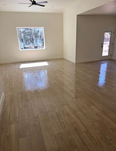 Spacious, unfurnished interior of a new home in , Wimberley (Image 6).