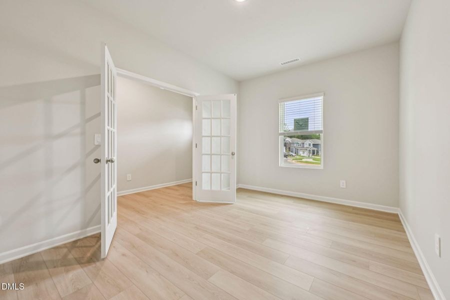 17-web-or-mls-Oak Manor - Raleigh - 153 17-web-or-mls-Oak Manor - Raleigh - 153