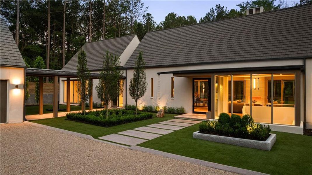 Exterior details and patio area of a home in , Chattahoochee Hills (Image 2). Exterior details and patio area of a home in , Chattahoochee Hills (Image 2).