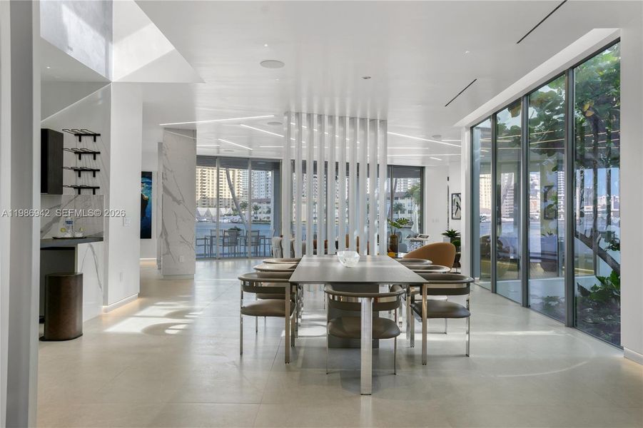 Community amenities in , Hallandale Beach (Image 48).