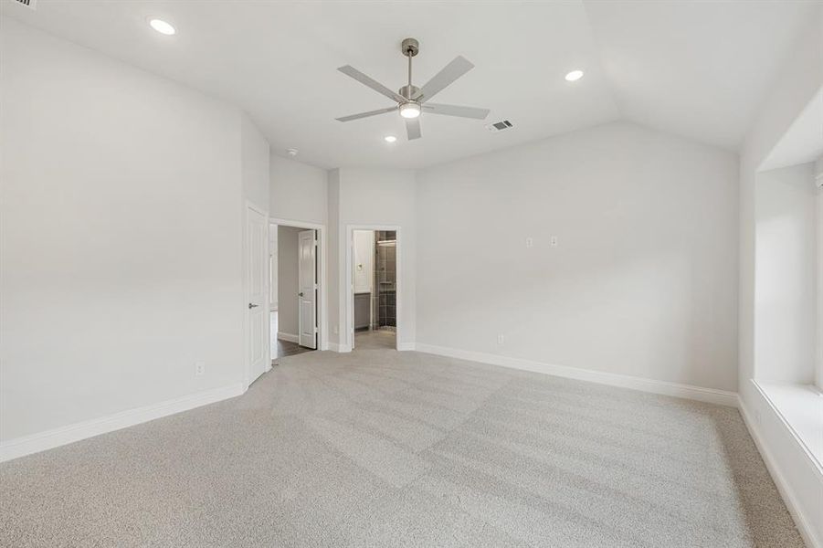 Spacious, unfurnished interior of a new home in Waterscape, Royse City (Image 28).