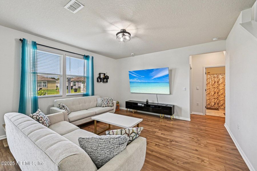 Furnished interior view inside a new home in Cross Creek Express, Green Cove Springs (Image 19). Furnished interior view inside a new home in Cross Creek Express, Green Cove Springs (Image 19).