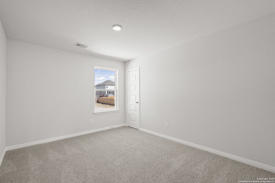 Spacious, unfurnished interior of a new home in Hunters Ranch, San Antonio (Image 26). Spacious, unfurnished interior of a new home in Hunters Ranch, San Antonio (Image 26).