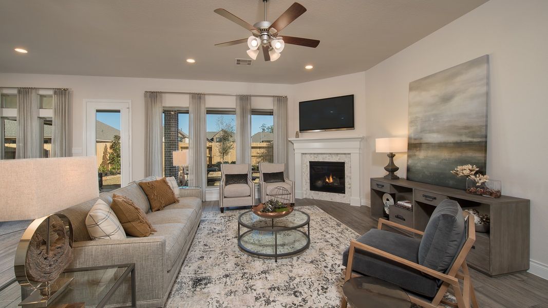 Representative furnished interior of a home built from the 2935W by Perry Homes in Meridiana, Rosharon (Image 16).