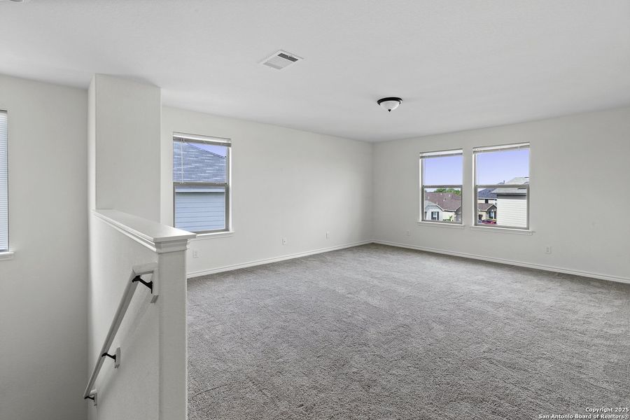 Spacious, unfurnished interior of a new home in Knox Ridge, Converse (Image 24).