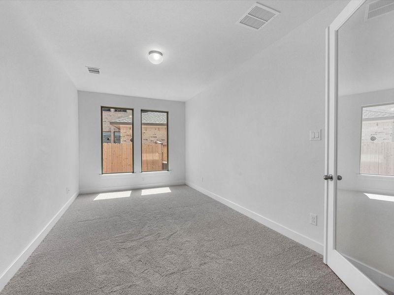 Spacious, unfurnished interior of a new home in Lago Mar - 60', Texas City (Image 19). Spacious, unfurnished interior of a new home in Lago Mar - 60', Texas City (Image 19).