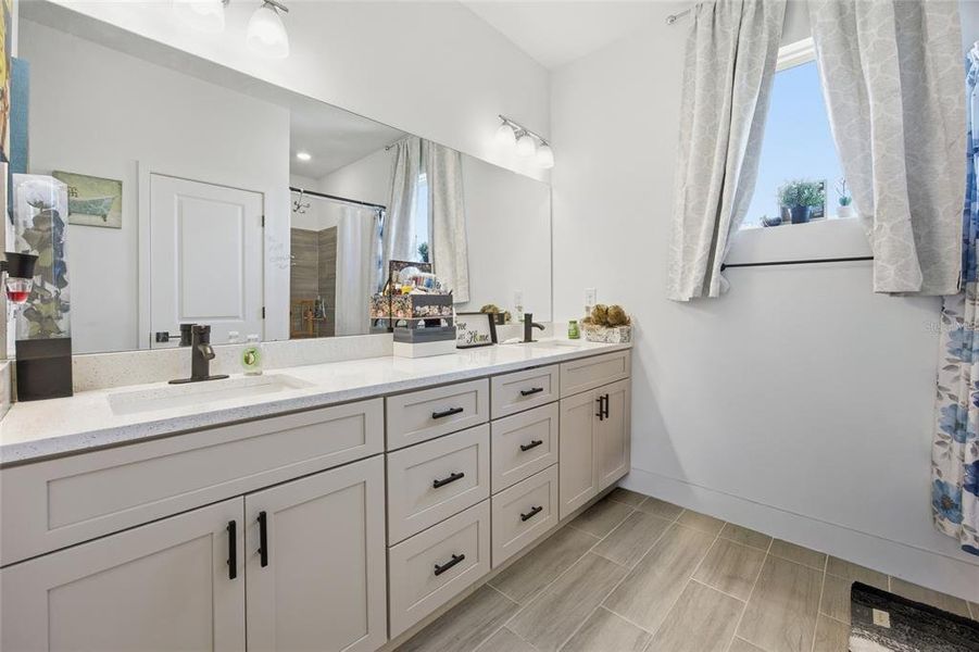 Furnished interior view inside a new home in , Ocala (Image 18).