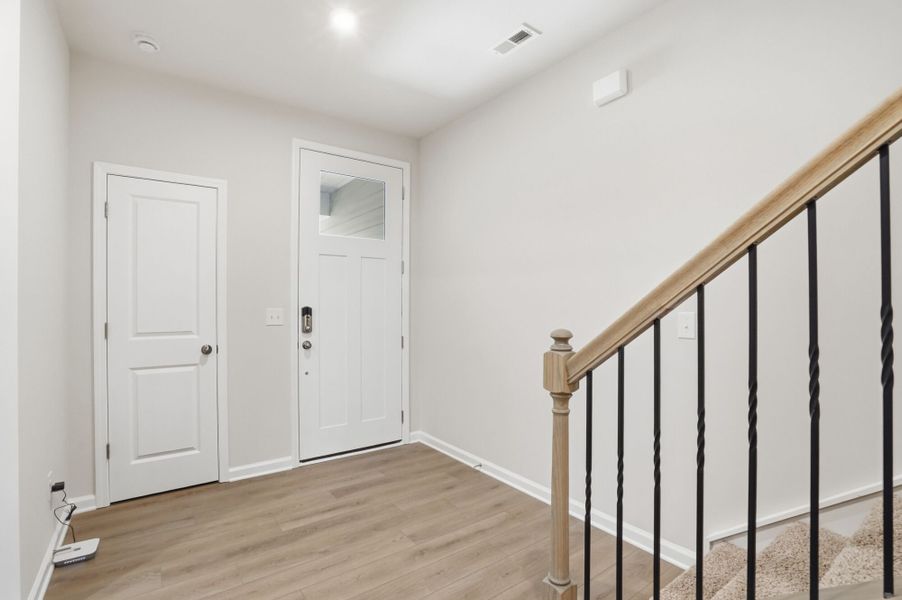 Spacious, unfurnished interior of a new home in Bratton Pointe, Rock Hill (Image 12).