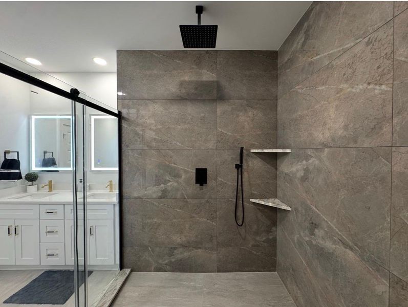 Image 48 of a home in .