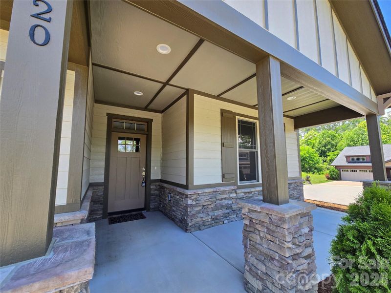 Beautifully crafted Front Entrance and Porch Beautifully crafted Front Entrance and Porch