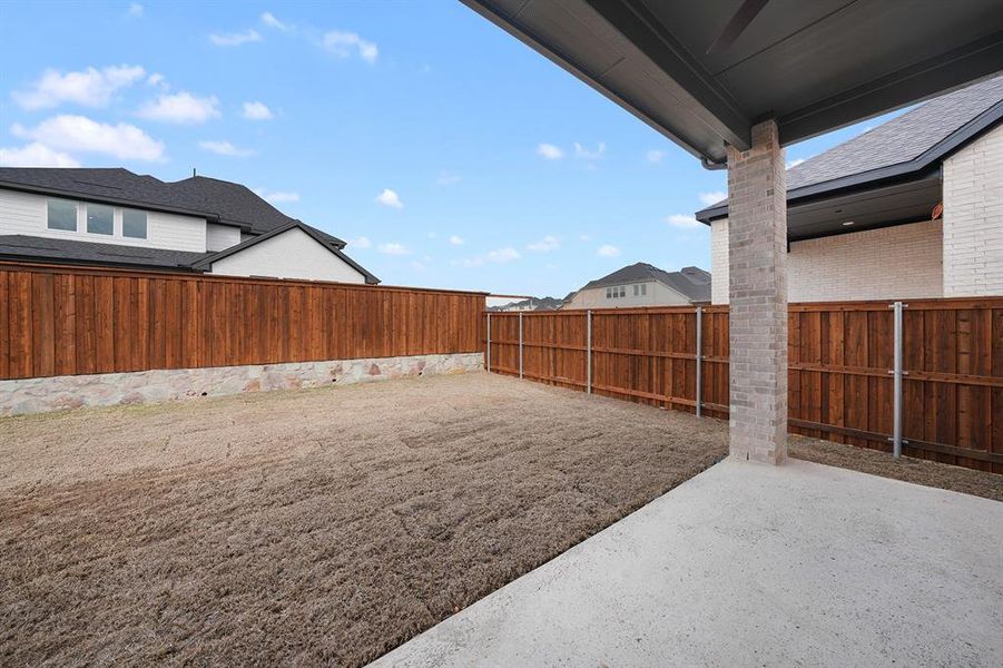 Exterior details and patio area of a home in Hillside Village, Celina (Image 3).