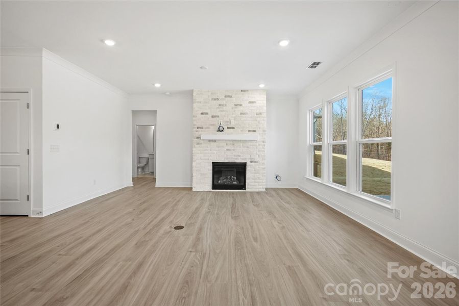 Spacious, unfurnished interior of a new home in Forest Creek, Waxhaw (Image 38).
