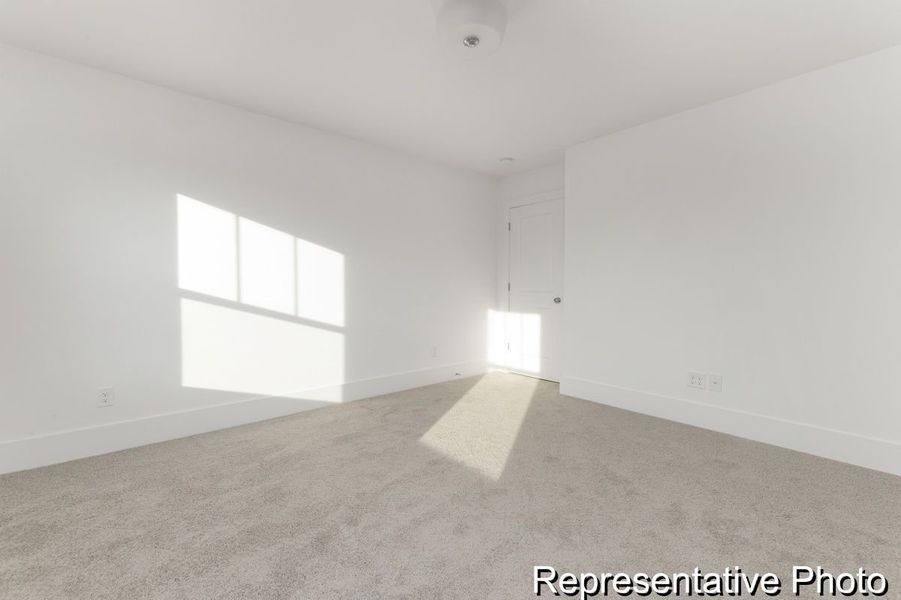 Spacious, unfurnished interior of a new home in Stonebridge Fairways, Monroe (Image 16).