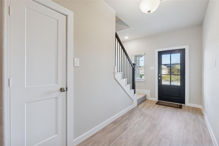 Spacious, unfurnished interior of a new home in , Willis (Image 21).