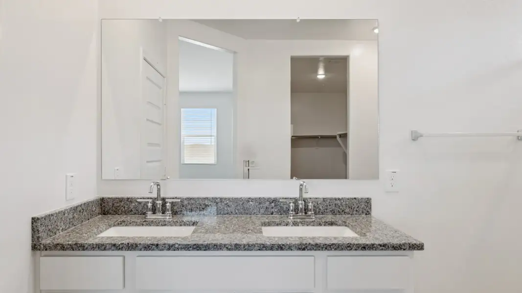 Furnished interior view inside a new home in Quail Ranch, San Tan Valley (Image 9).