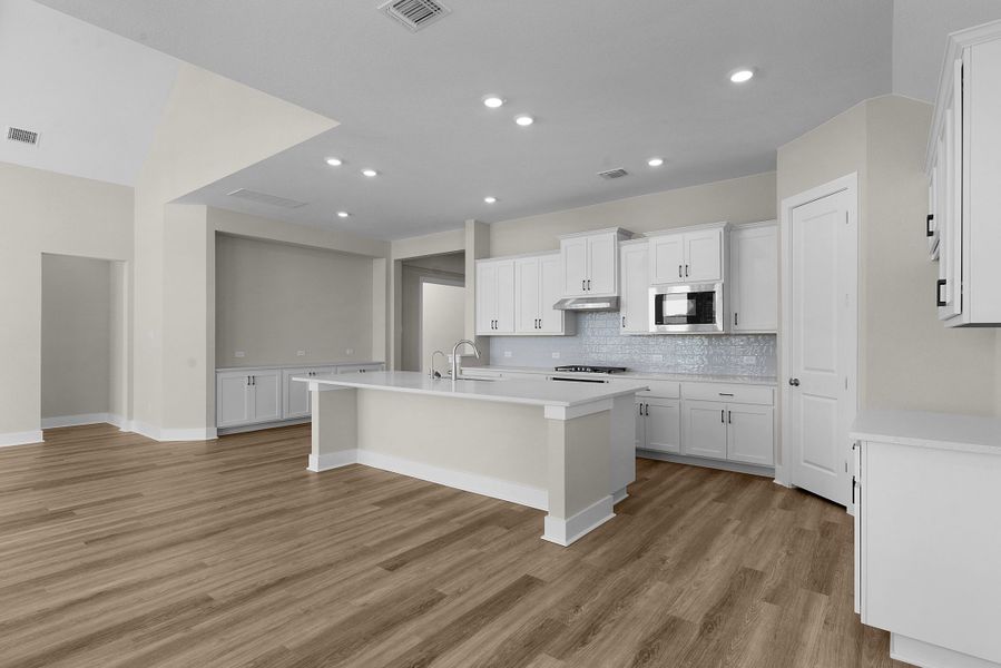 Furnished interior view inside a new home in Highland Village, Georgetown (Image 5).