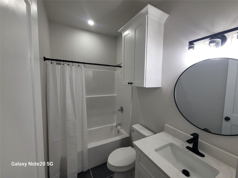 Furnished interior view inside a new home in , Brookeland (Image 3).