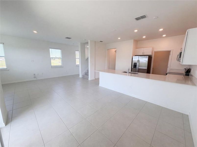 Spacious, unfurnished interior of a new home in , San Antonio (Image 32). Spacious, unfurnished interior of a new home in , San Antonio (Image 32).