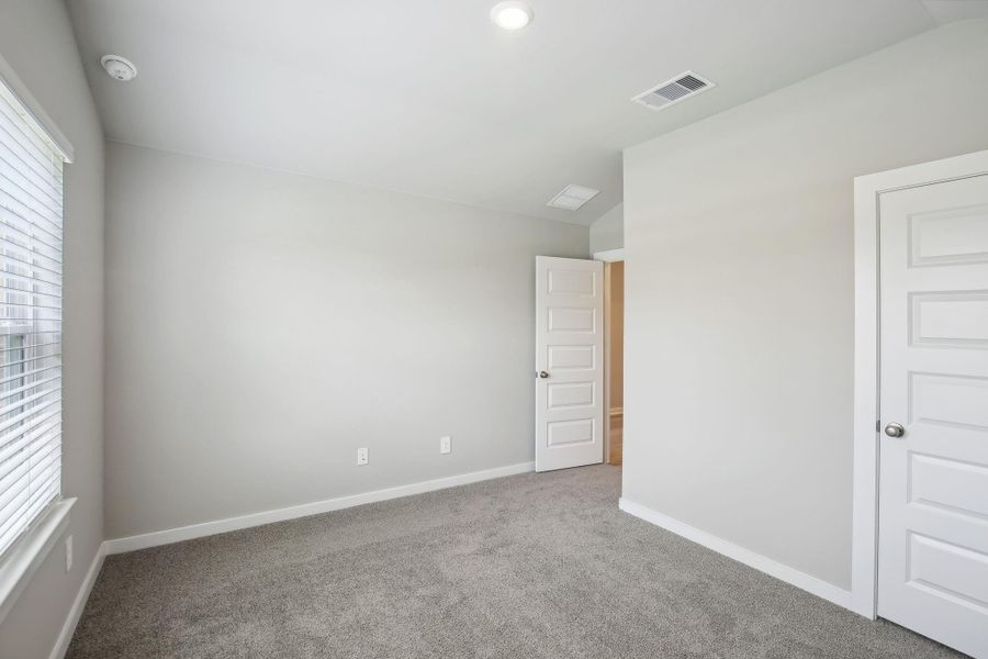 Spacious, unfurnished interior of a new home in Massey Oaks - Premier Series, Pearland (Image 33). Spacious, unfurnished interior of a new home in Massey Oaks - Premier Series, Pearland (Image 33).