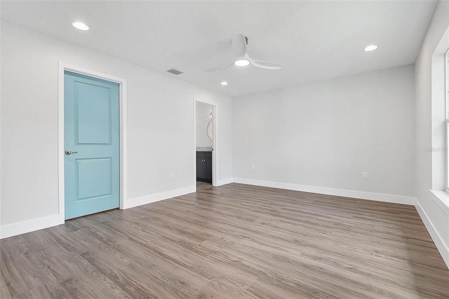 Spacious, unfurnished interior of a new home in , Bunnell (Image 38).