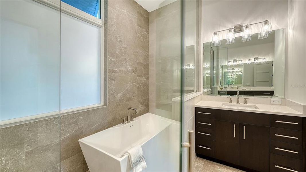 Furnished interior view inside a new home in , Sarasota (Image 14).