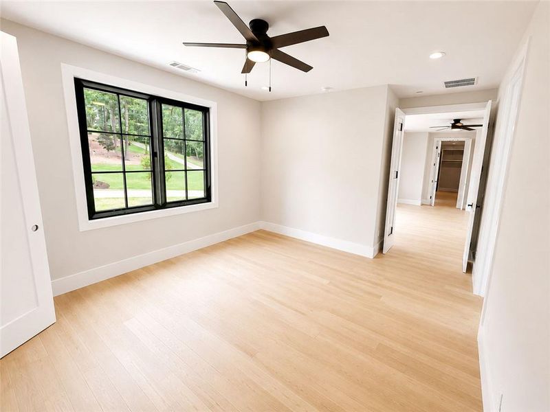 Spacious, unfurnished interior of a new home in , Alpharetta (Image 51).