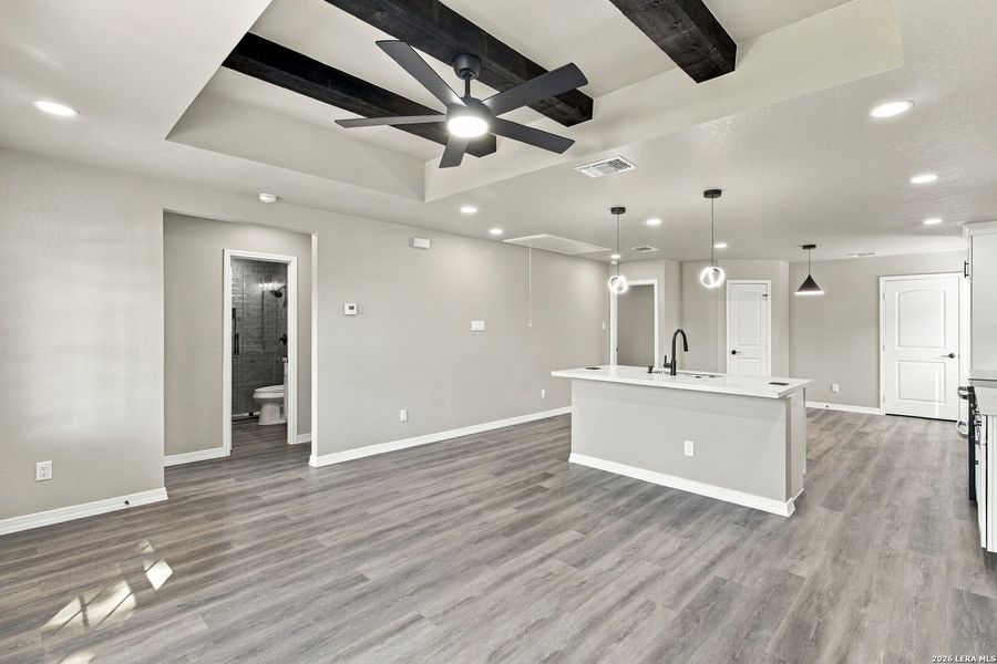 Spacious, unfurnished interior of a new home in , San Antonio (Image 10).